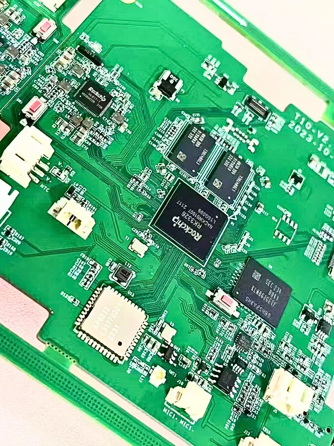 Electronic kit / gift / electronic components